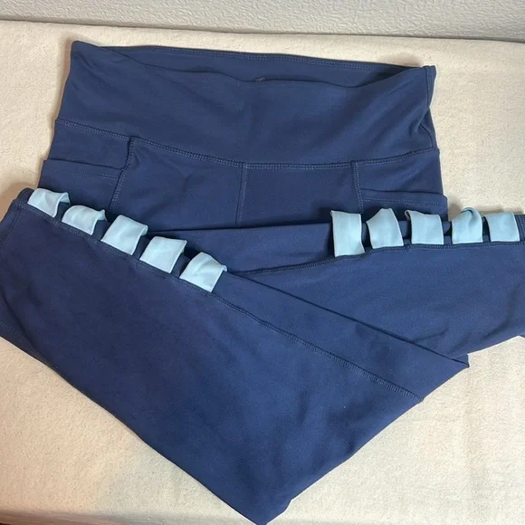 Freely High-Waisted Leggings – Women’s XL – Near Perfect Condition! - Picture 3 of 7